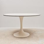 1588 9147 PEDESTAL TABLE